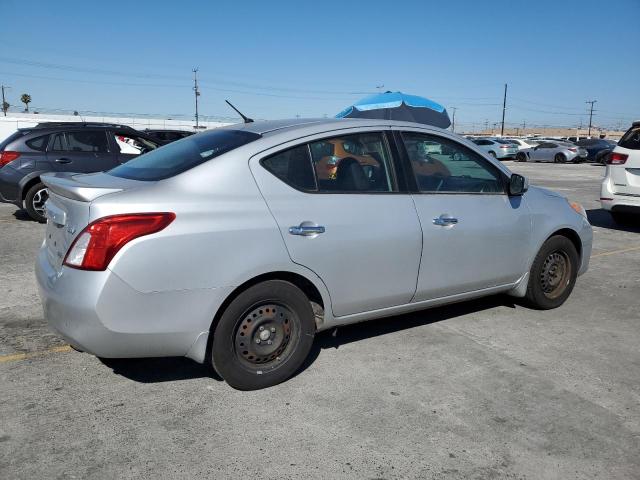 Седаны NISSAN VERSA 2014 Серебристый