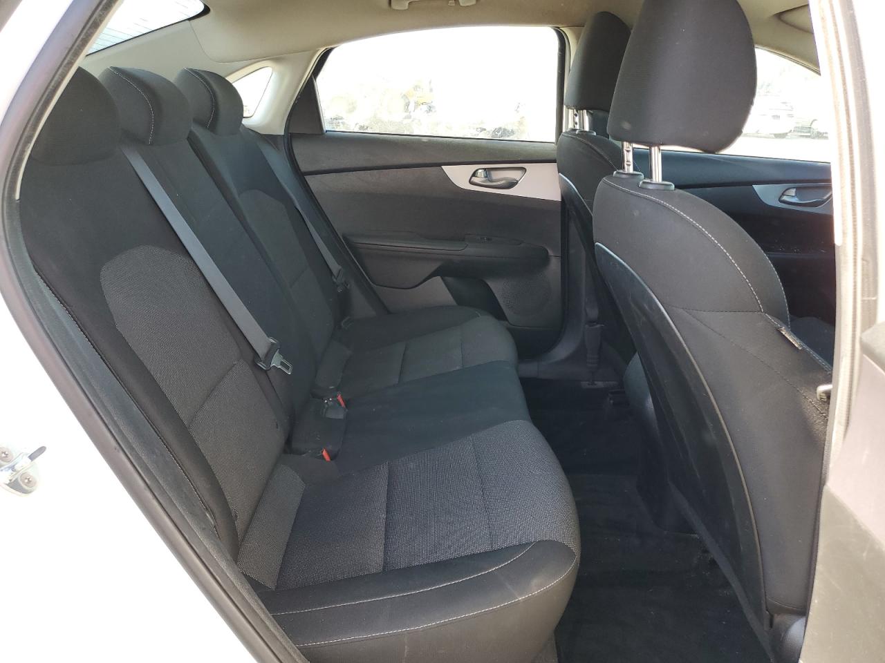 3KPF24AD8NE464584 2022 Kia Forte Fe