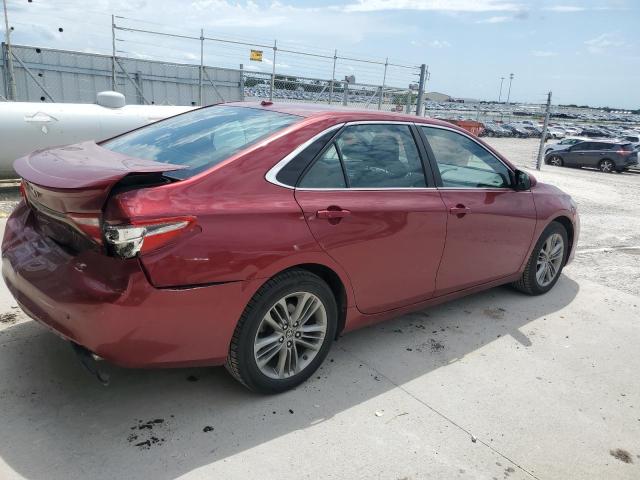 Sedans TOYOTA CAMRY 2015 Czerwony