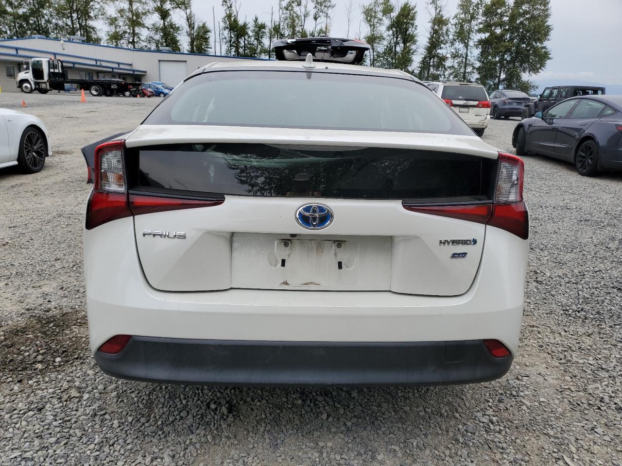 2020 Toyota Prius L VIN: JTDKARFU6L3121073 Lot: 65476235