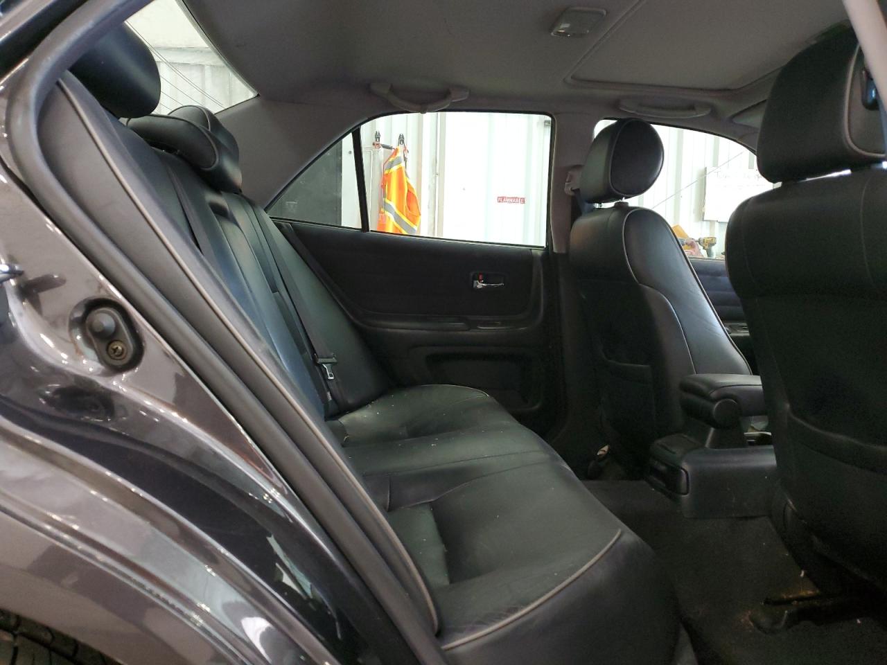 2003 Lexus Is 300 VIN: JTHBD192X30077033 Lot: 64243015