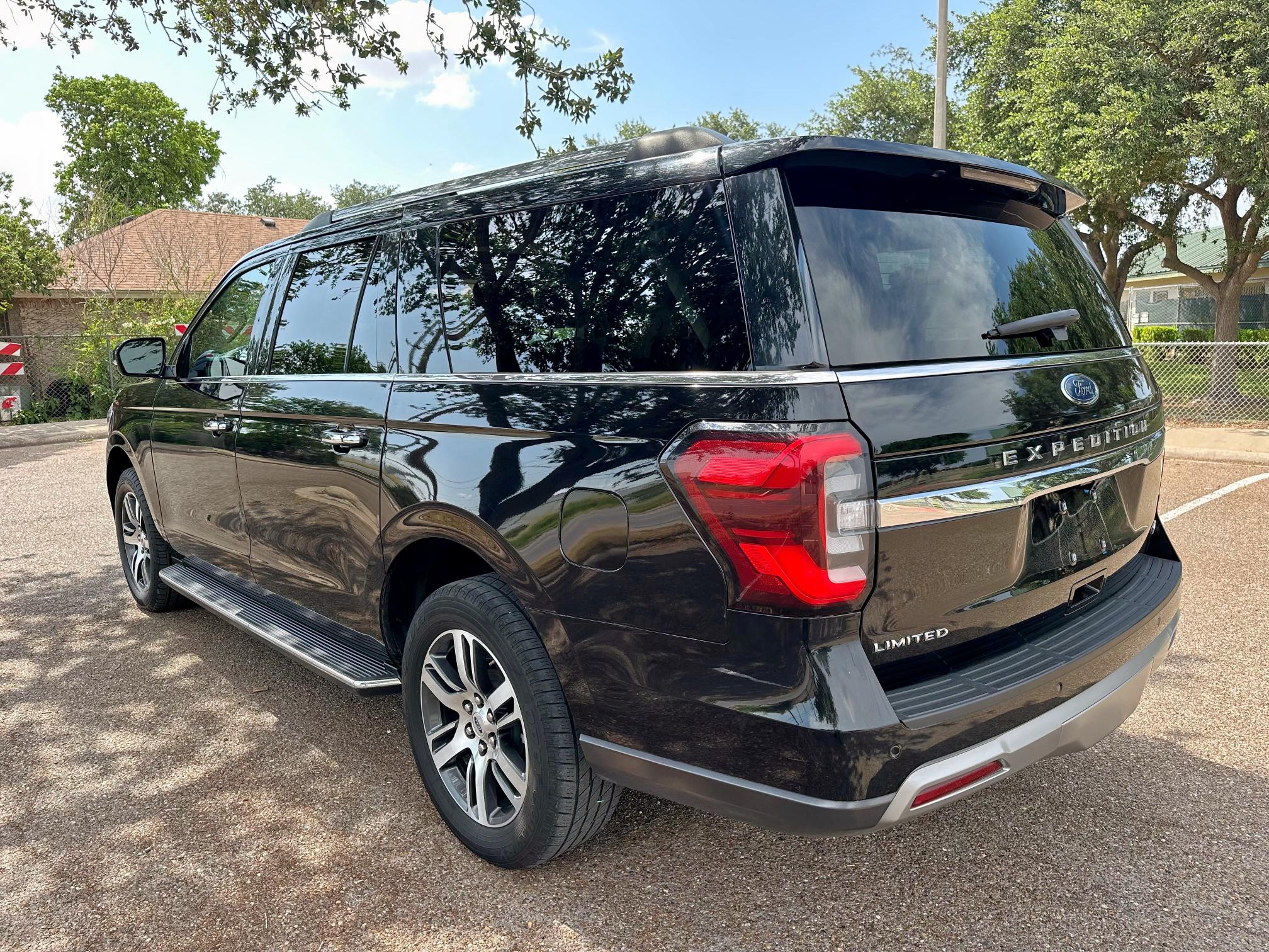  FORD EXPEDITION 2023 Black