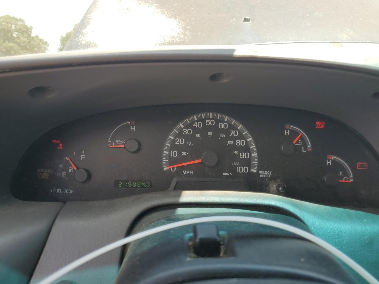 2000 Ford F150 VIN: 1FTZF1725YKA97019 Lot: 62730345