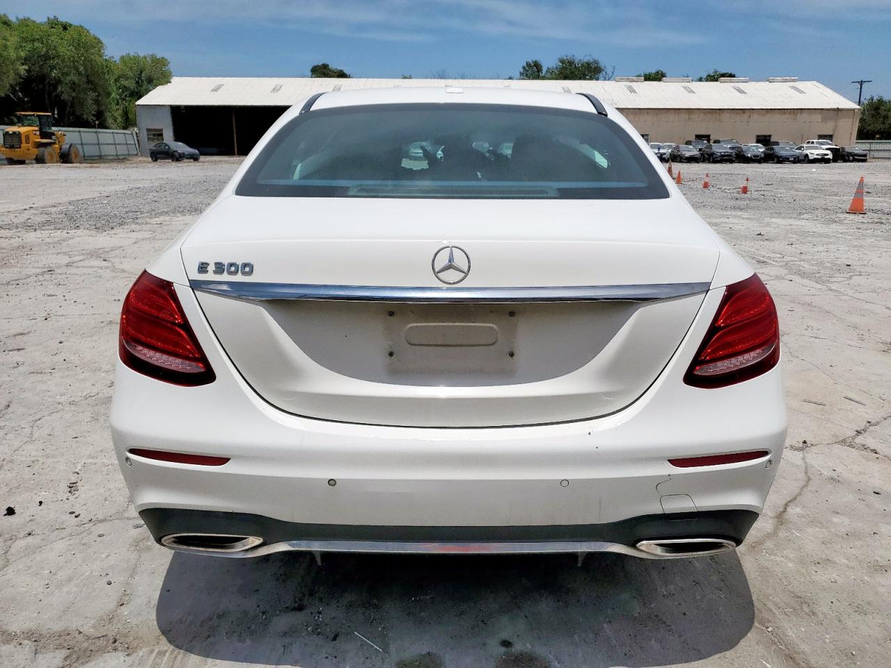 2019 Mercedes-Benz E 300 VIN: WDDZF4JB3KA488148 Lot: 65440445