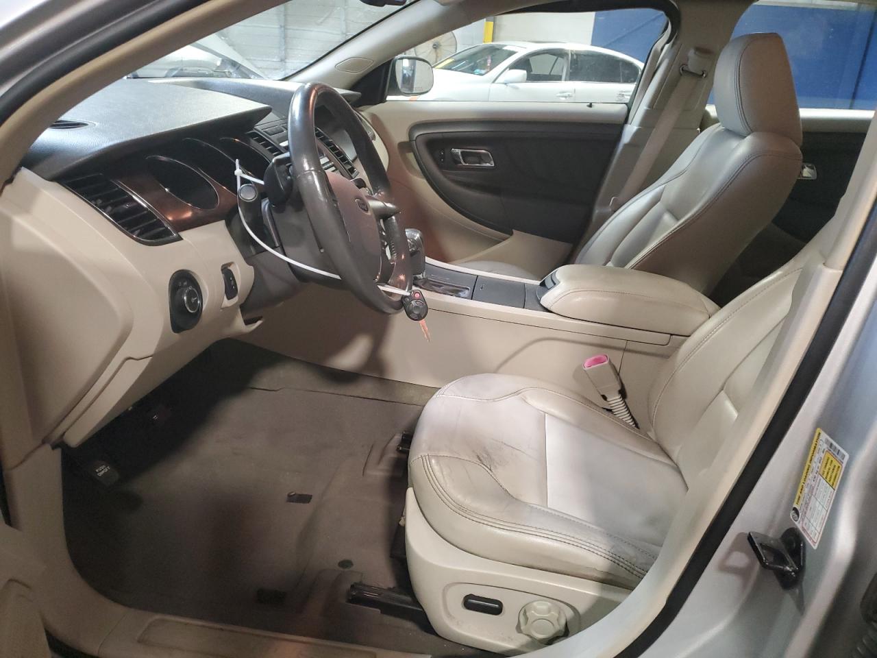 2010 Ford Taurus Sel VIN: 1FAHP2HW0AG103906 Lot: 63435455