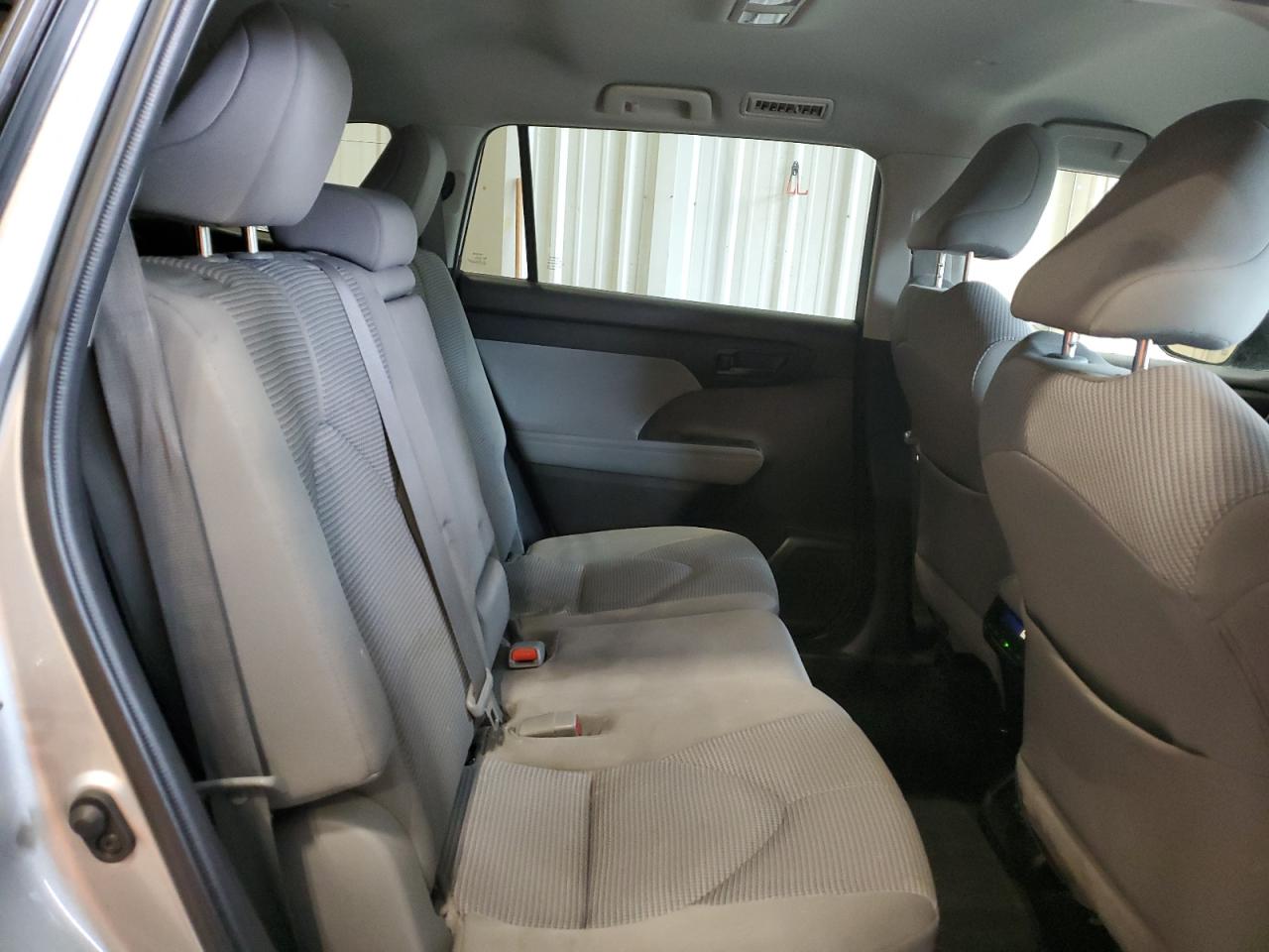 2022 Toyota Highlander L VIN: 5TDBZRBH9NS185191 Lot: 64702165