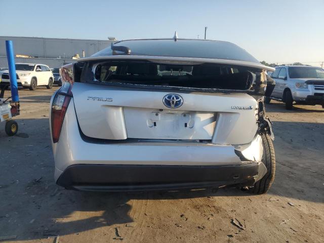  TOYOTA PRIUS 2016 Серебристый