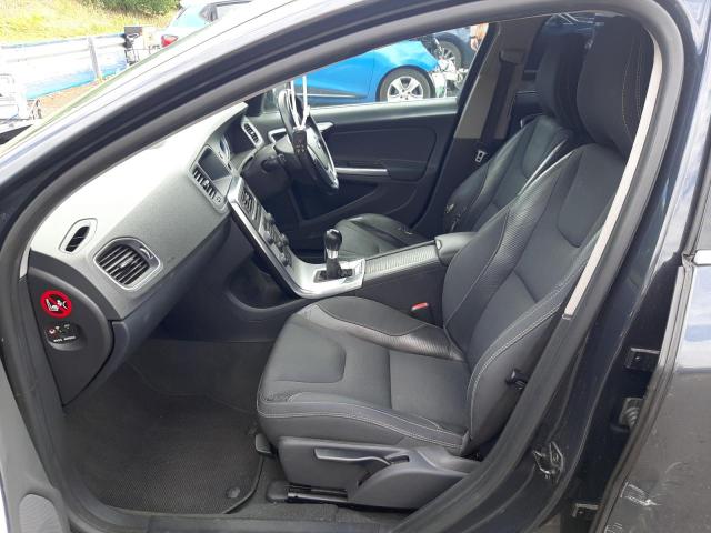 2011 VOLVO V60 R-DESIGN D3 