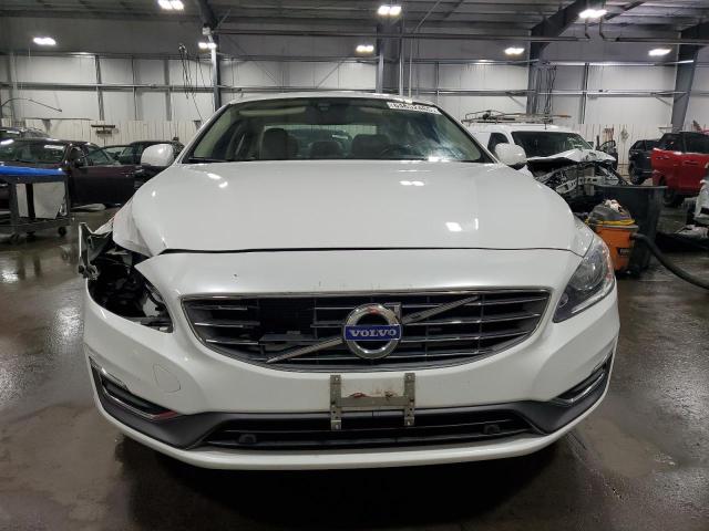  VOLVO S60 2016 White