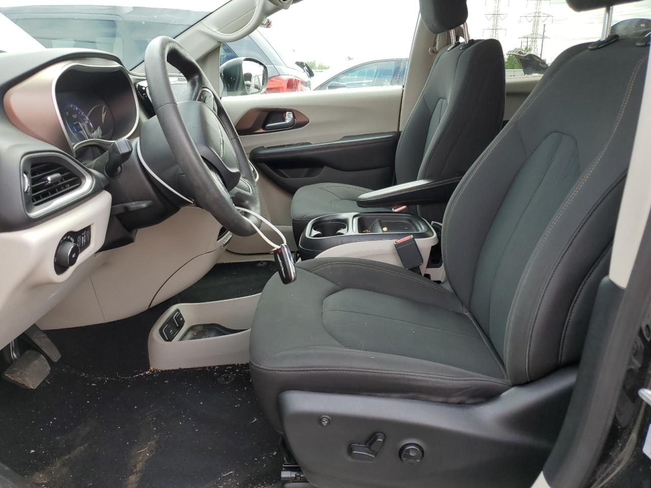2017 Chrysler Pacifica Touring L VIN: 2C4RC1BG4HR788457 Lot: 64062355