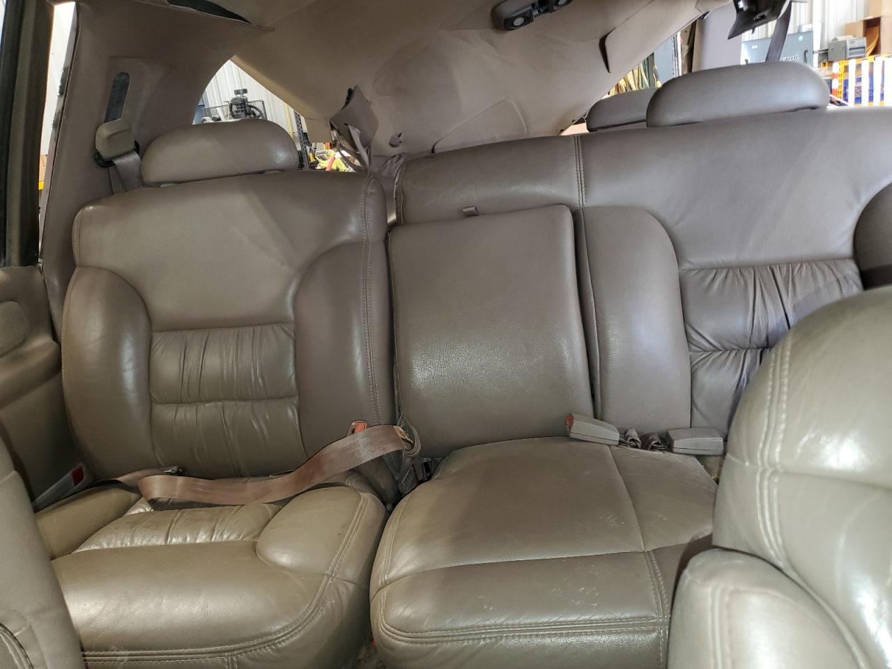 1999 Chevrolet Suburban C1500 VIN: 3GNEC16R7XG215686 Lot: 63932255