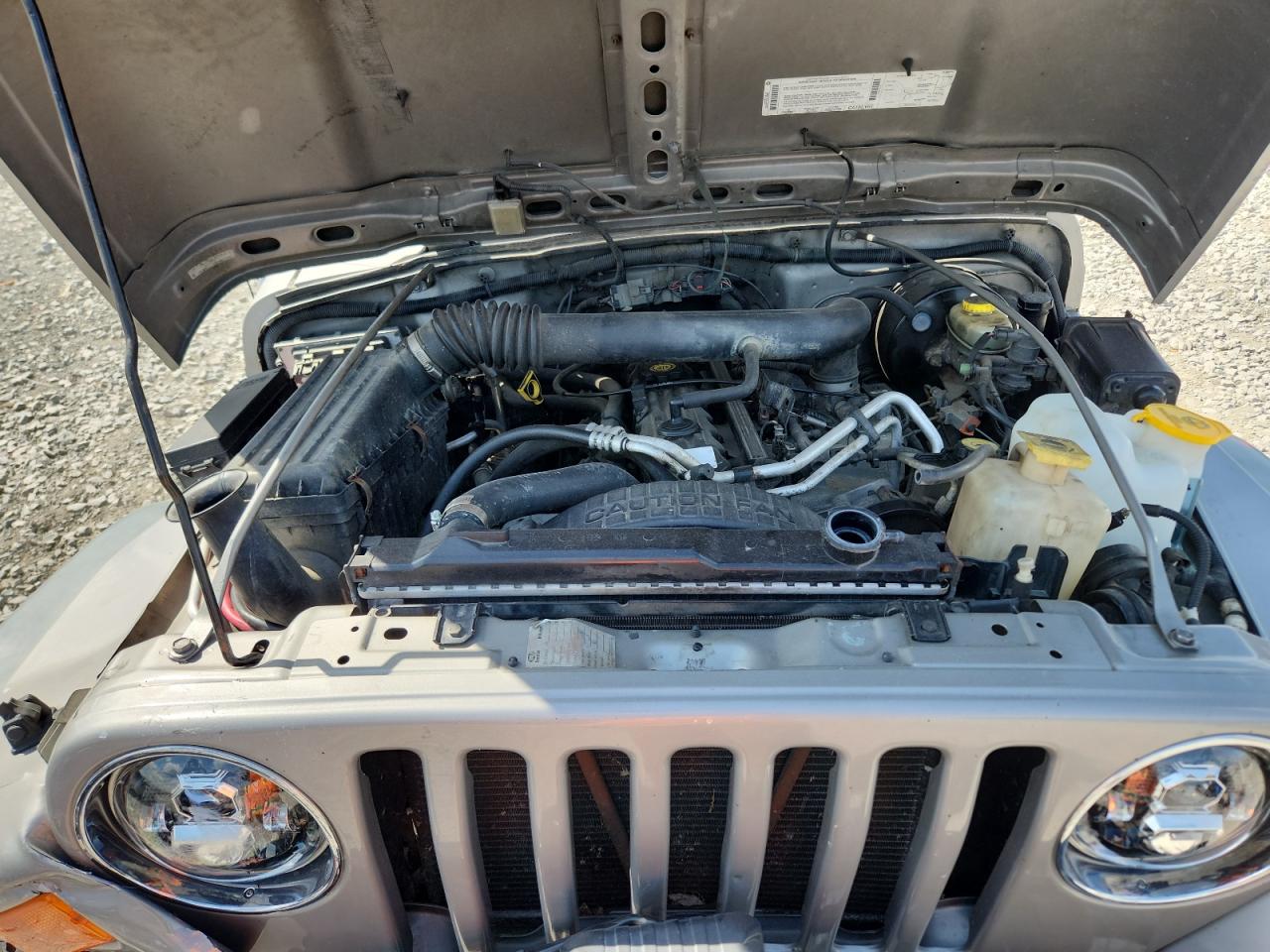 2000 Jeep Wrangler / Tj Sport VIN: 1J4FA49S7YP744548 Lot: 63233265