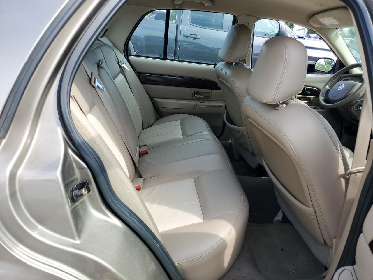 2005 Mercury Grand Marquis Ls VIN: 2MEFM75W05X643704 Lot: 61999785