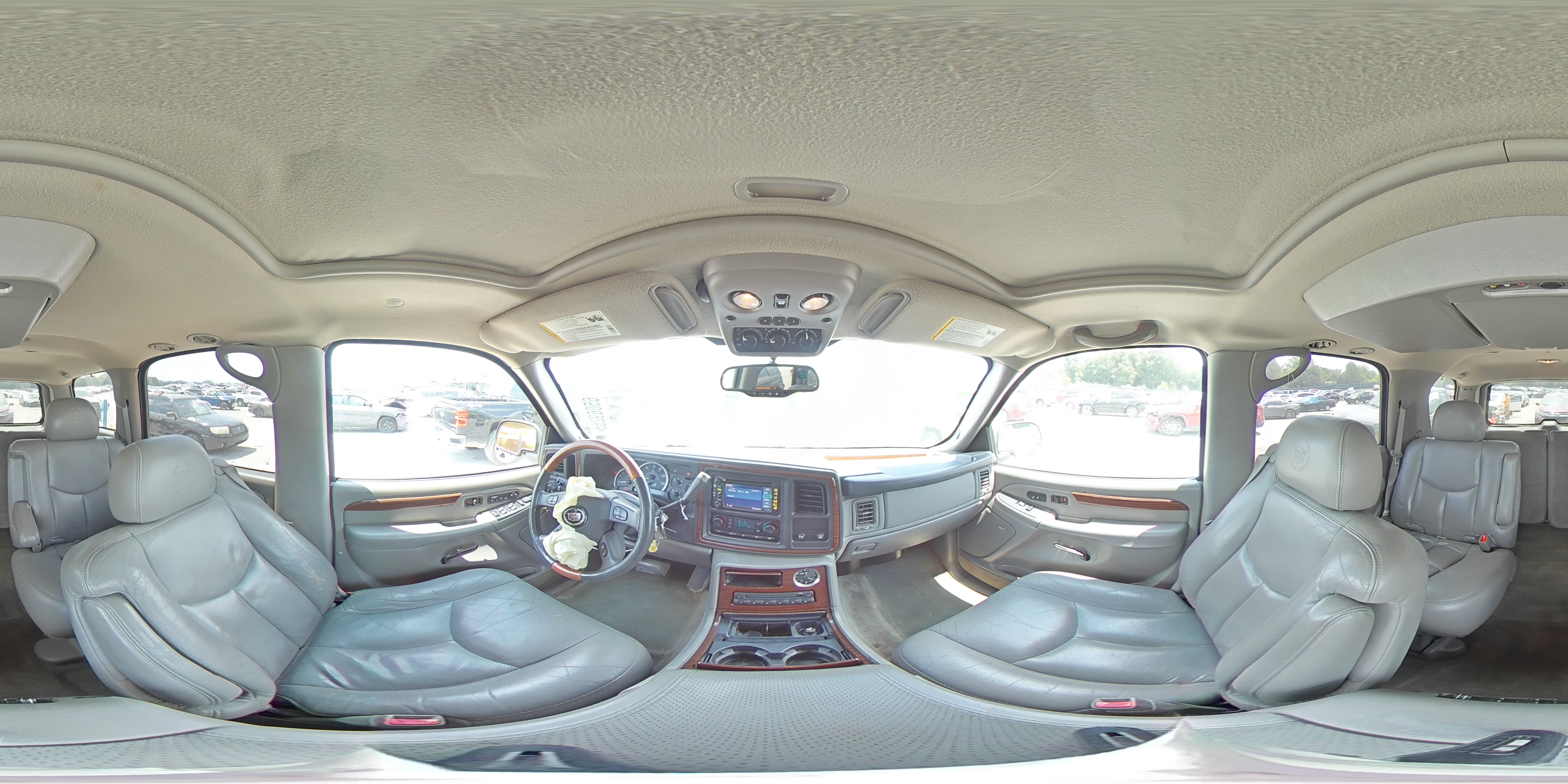 2004 Cadillac Escalade Luxury VIN: 1GYEK63N44R269575 Lot: 65069255