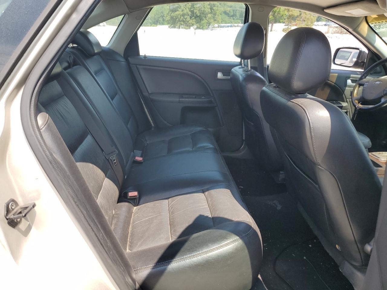 2006 Ford Five Hundred Limited VIN: 1FAFP25116G165421 Lot: 63336095