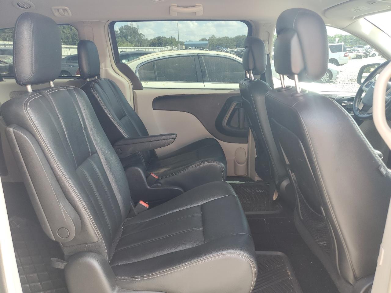2016 Chrysler Town & Country Touring VIN: 2C4RC1BG1GR212713 Lot: 64444875