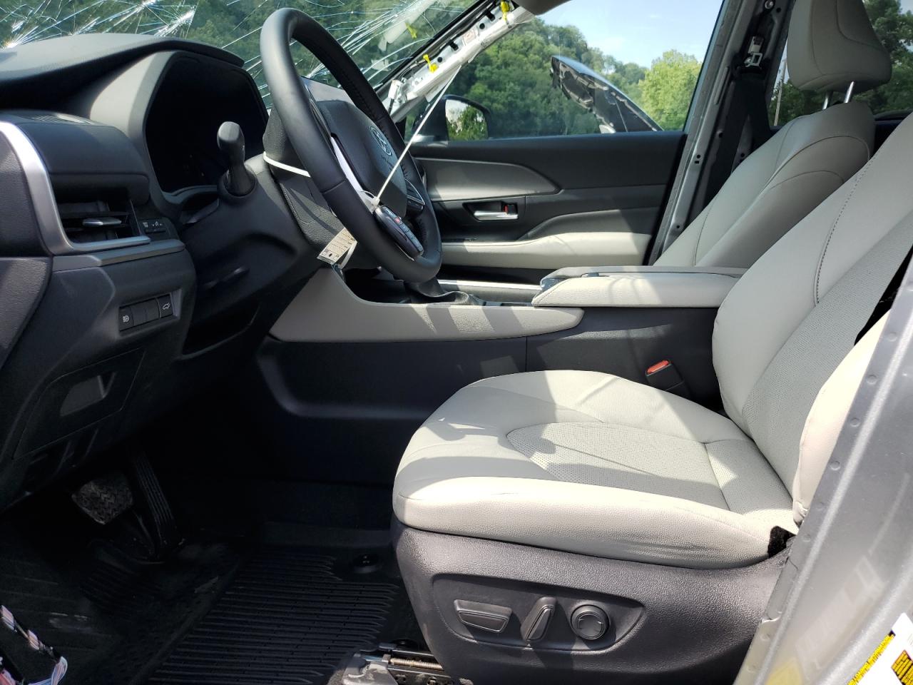 2025 Toyota Grand Highlander Le VIN: 5TDAAAB5XSS071125 Lot: 65569225