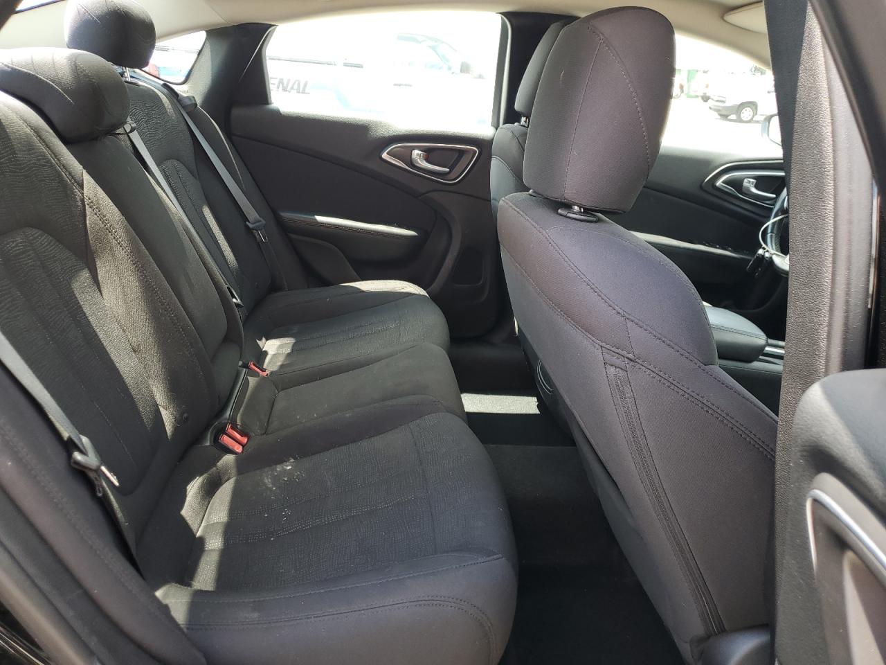2015 Chrysler 200 Limited VIN: 1C3CCCAB7FN671543 Lot: 64809475