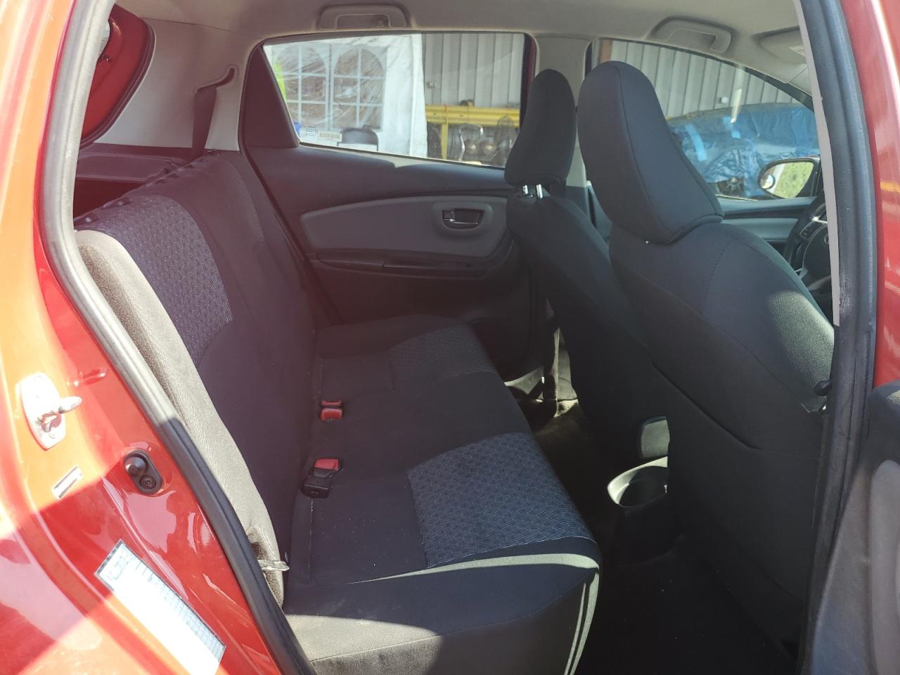 2015 Toyota Yaris VIN: VNKKTUD38FA033916 Lot: 65638585