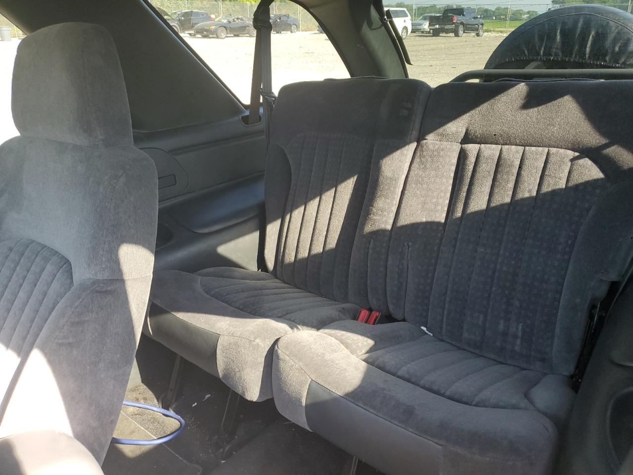 2002 Chevrolet Blazer VIN: 1GNCT18W52K216377 Lot: 64076315