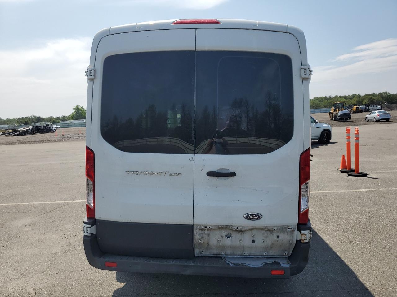 2016 Ford Transit T-250 VIN: 1FTYR1CM3GKB28311 Lot: 62732685