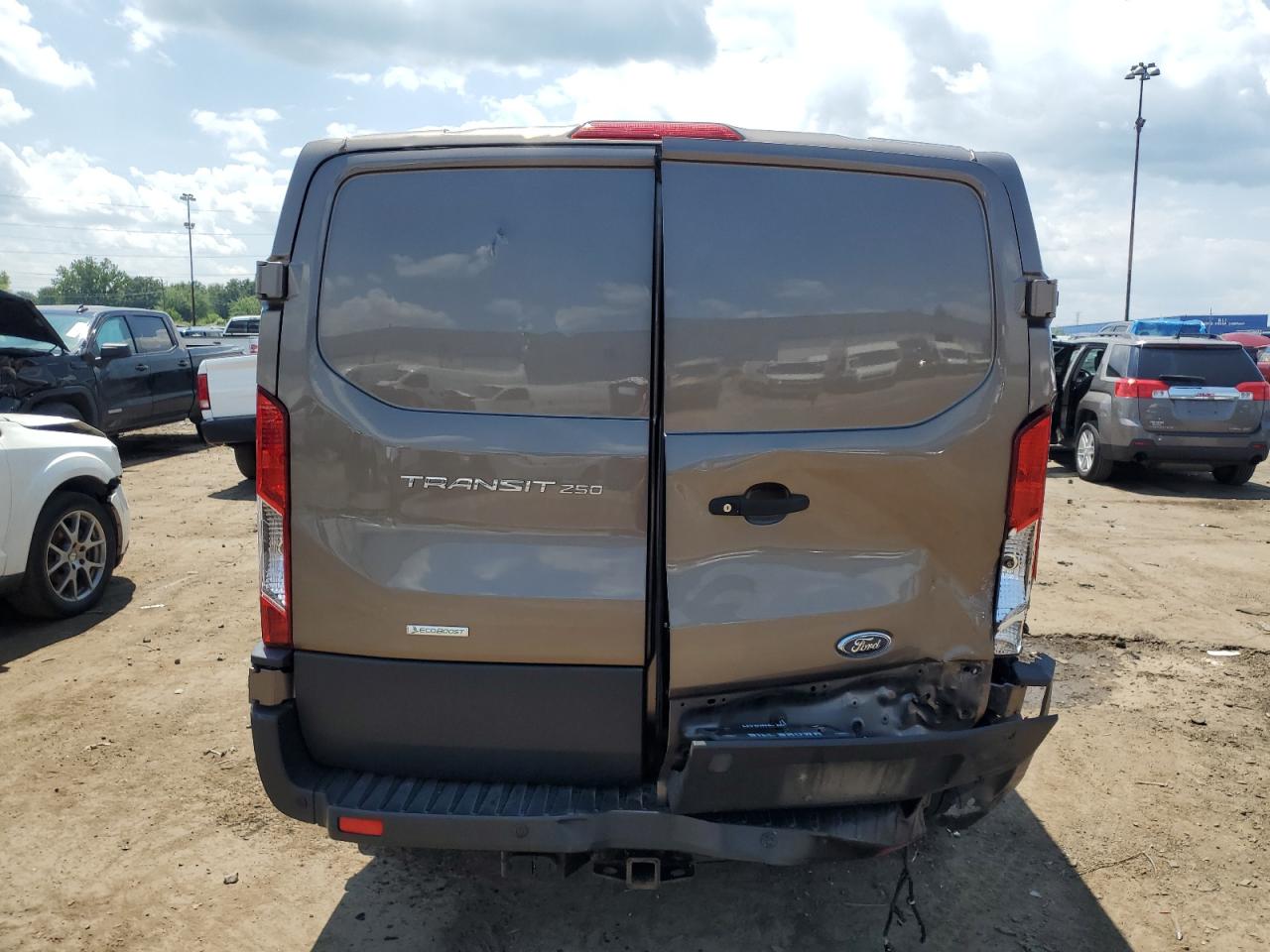2019 Ford Transit T-250 VIN: 1FTYR1ZG3KKB70570 Lot: 61942115