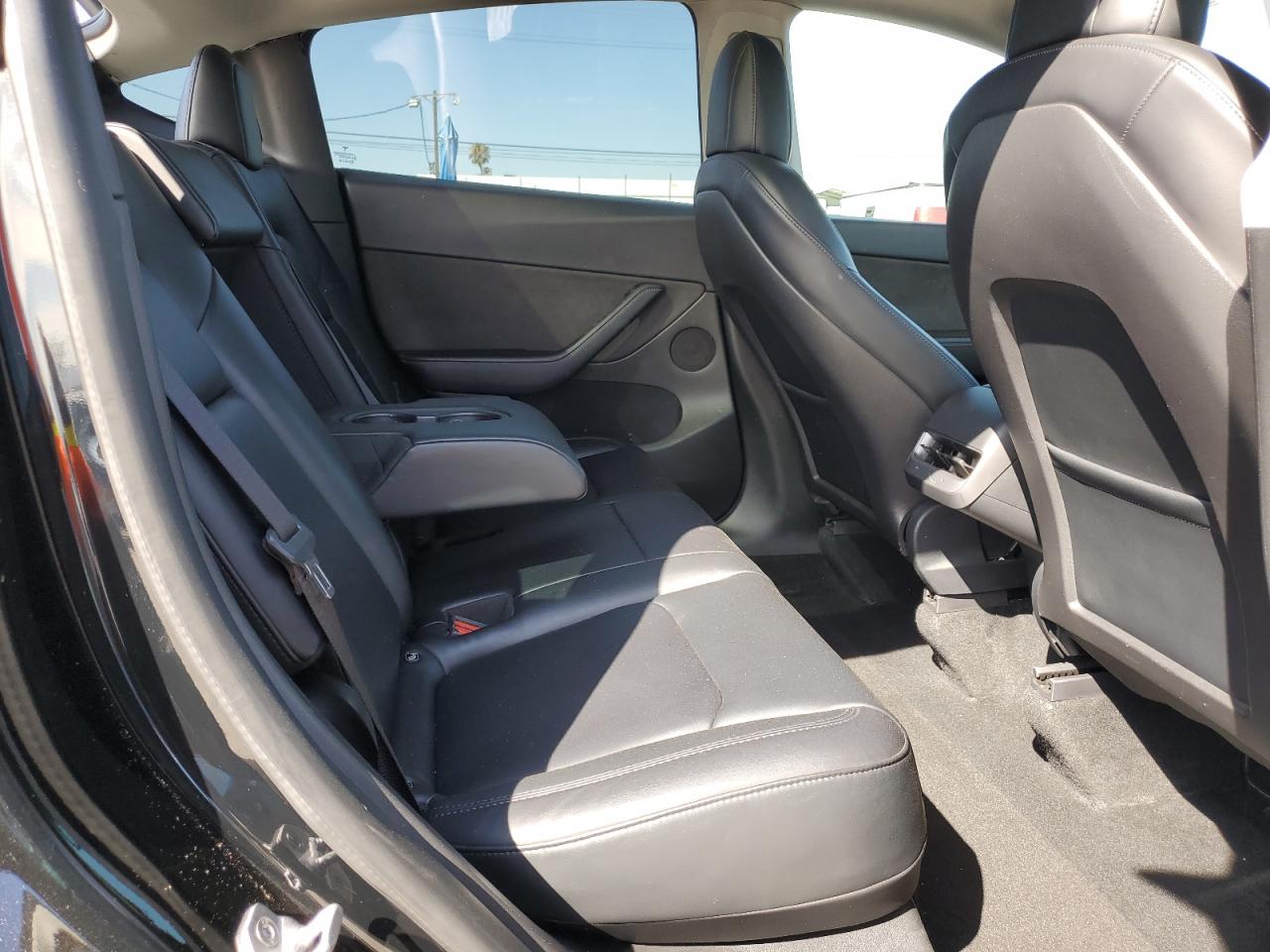 2022 Tesla Model Y VIN: 7SAYGDEE3NF439702 Lot: 65049315