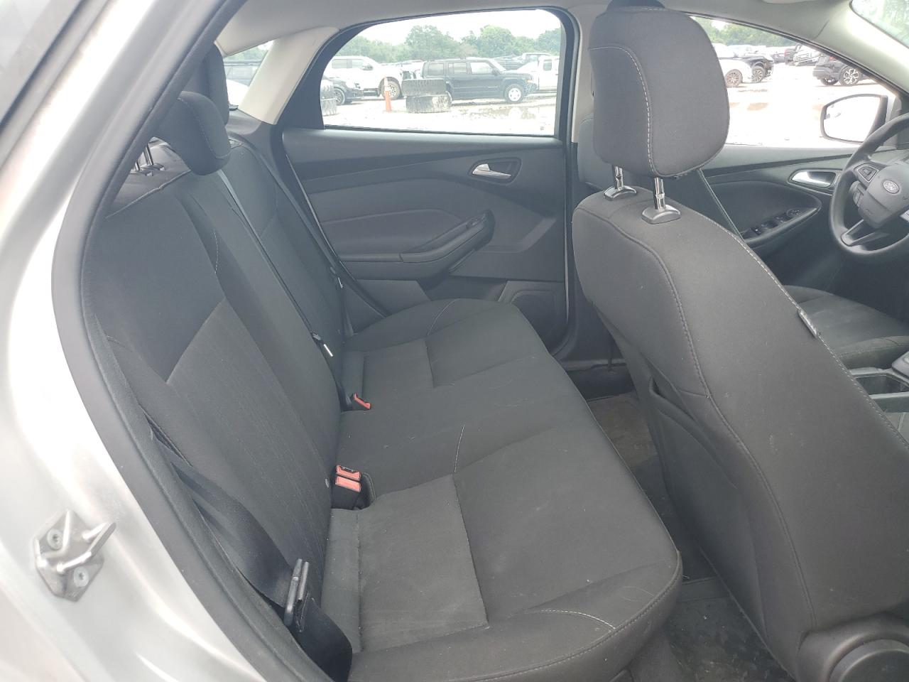 2018 Ford Focus Se VIN: 1FADP3F2XJL262248 Lot: 65693425