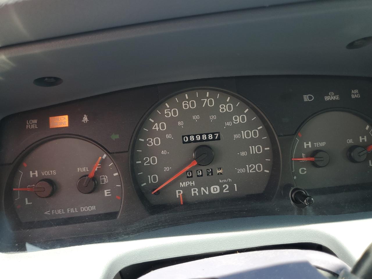 2002 Mercury Grand Marquis Ls VIN: 2MEFM75W32X630229 Lot: 64103415