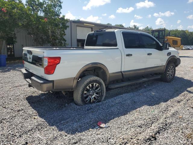  NISSAN TITAN 2018 Biały
