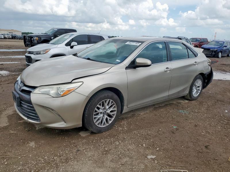 Sedans TOYOTA CAMRY 2017 Beżowy