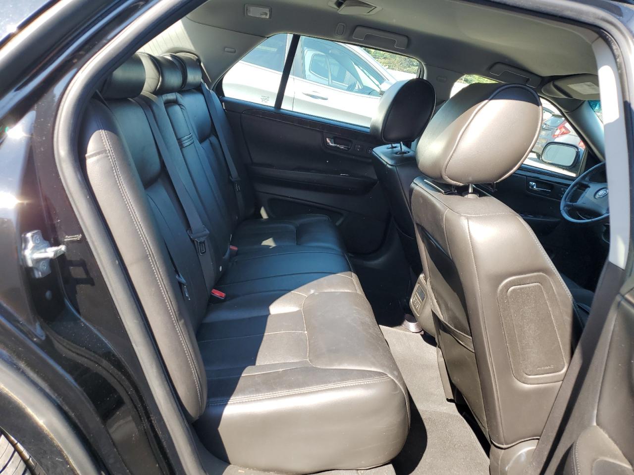 2010 Cadillac Dts Livery VIN: 1G6KR5EY1AU126052 Lot: 63485985