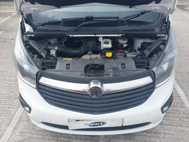2015 VAUXHALL VIVARO 290