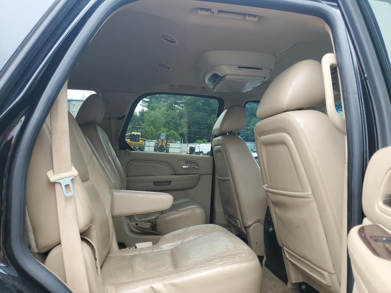2011 Cadillac Escalade Luxury VIN: 1GYS4BEF6BR228776 Lot: 64171655