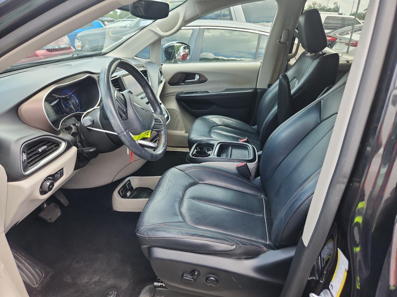 2019 Chrysler Pacifica Touring L VIN: 2C4RC1BG0KR708773 Lot: 64085895
