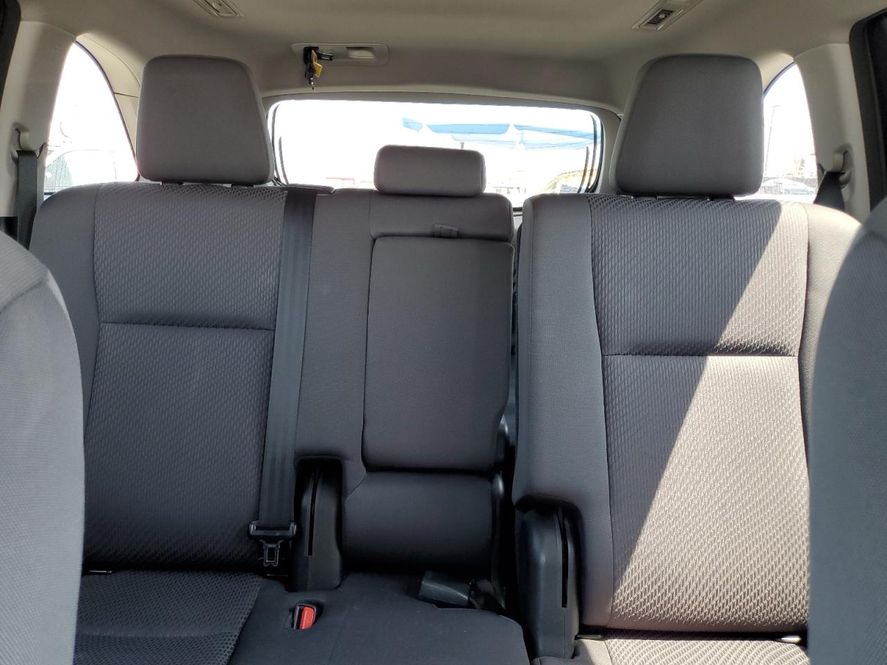 2017 Toyota Highlander Le VIN: 5TDZZRFH5HS228714 Lot: 65010265