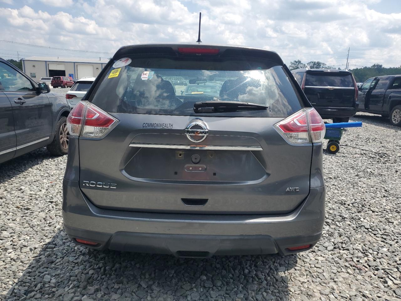 2015 Nissan Rogue S VIN: KNMAT2MV6FP532138 Lot: 65027975