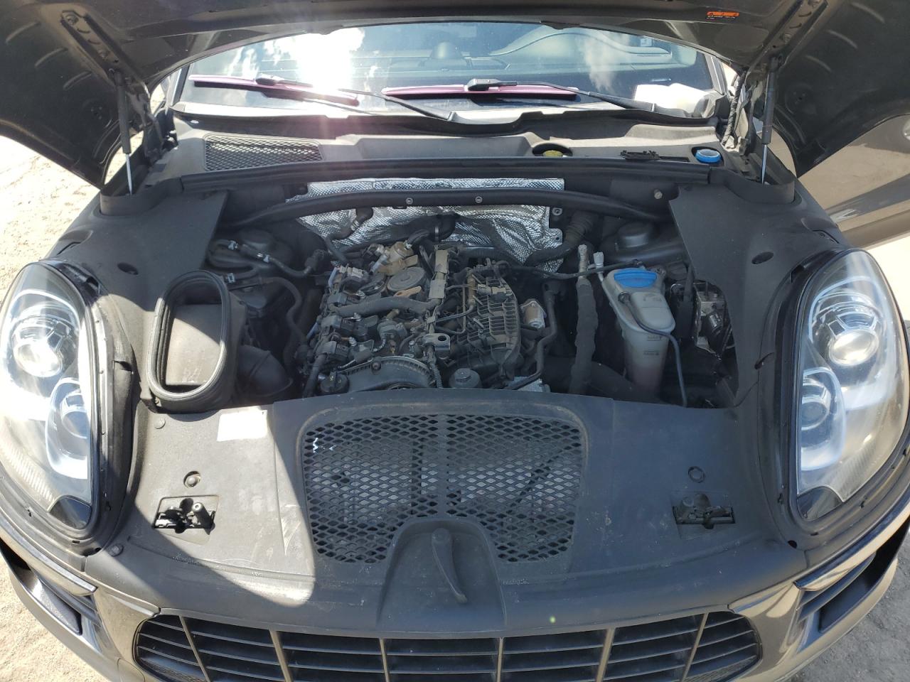 2017 Porsche Macan VIN: WP1AA2A58HLB09077 Lot: 63263475