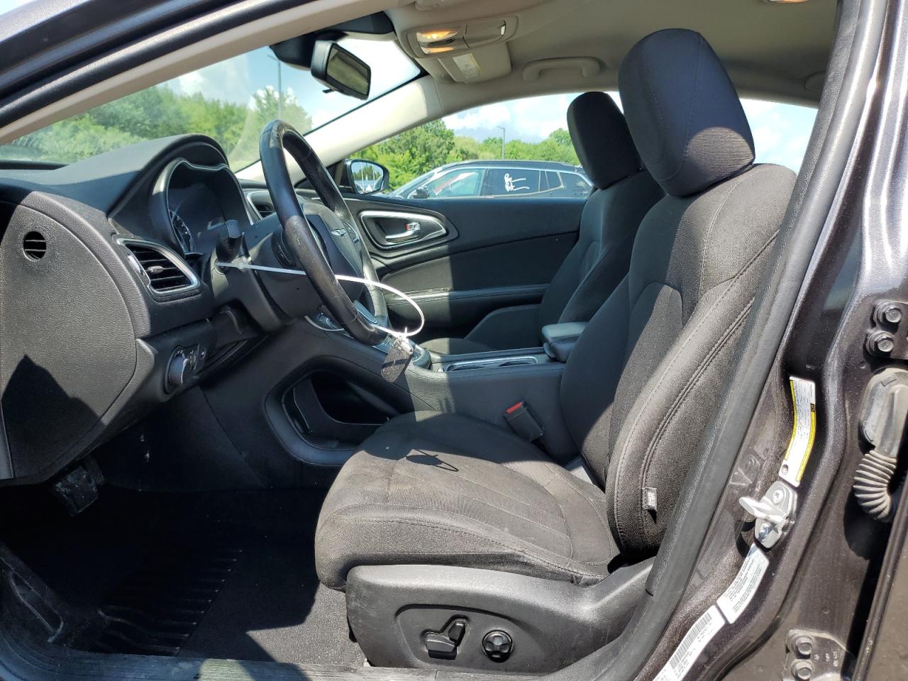 2017 Chrysler 200 Lx VIN: 1C3CCCFBXHN502404 Lot: 64619555