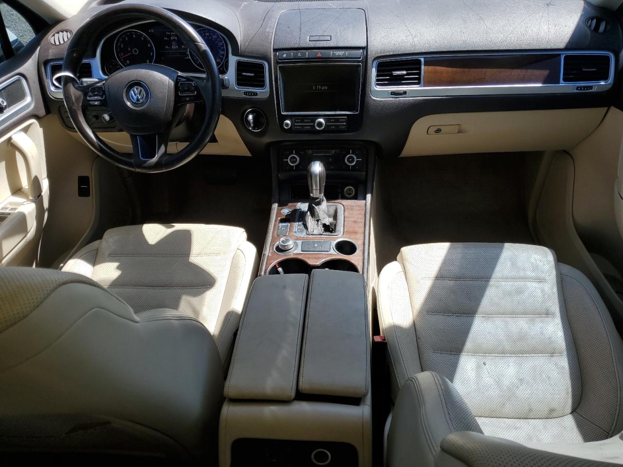 2016 Volkswagen Touareg Sport VIN: WVGEF9BP6GD012543 Lot: 63450905