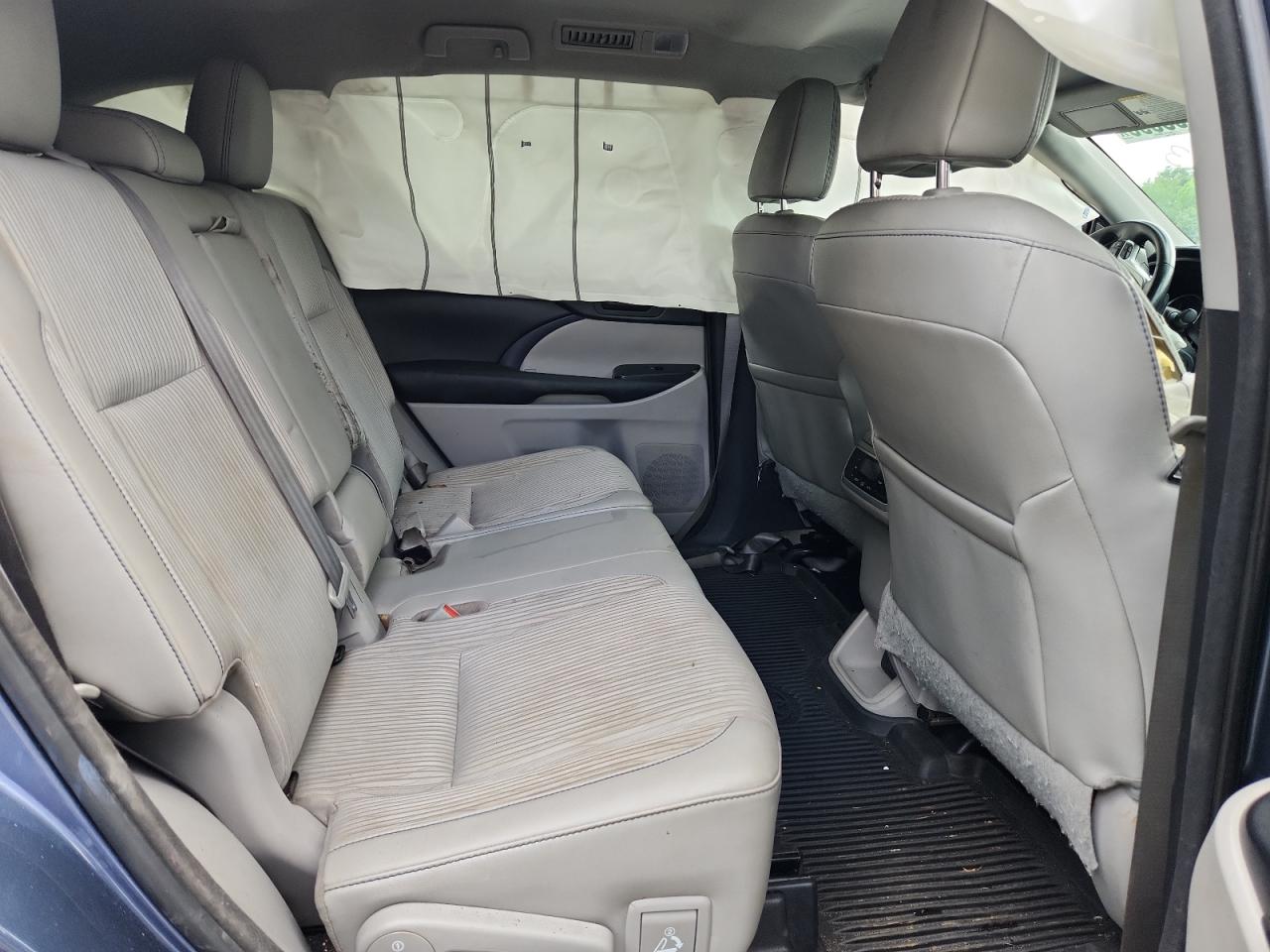2017 Toyota Highlander Le VIN: 5TDBZRFH1HS366896 Lot: 65053595