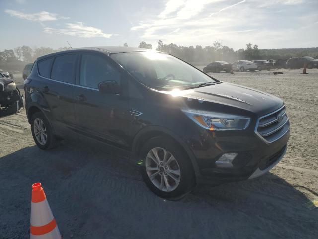  FORD ESCAPE 2017 Czarny