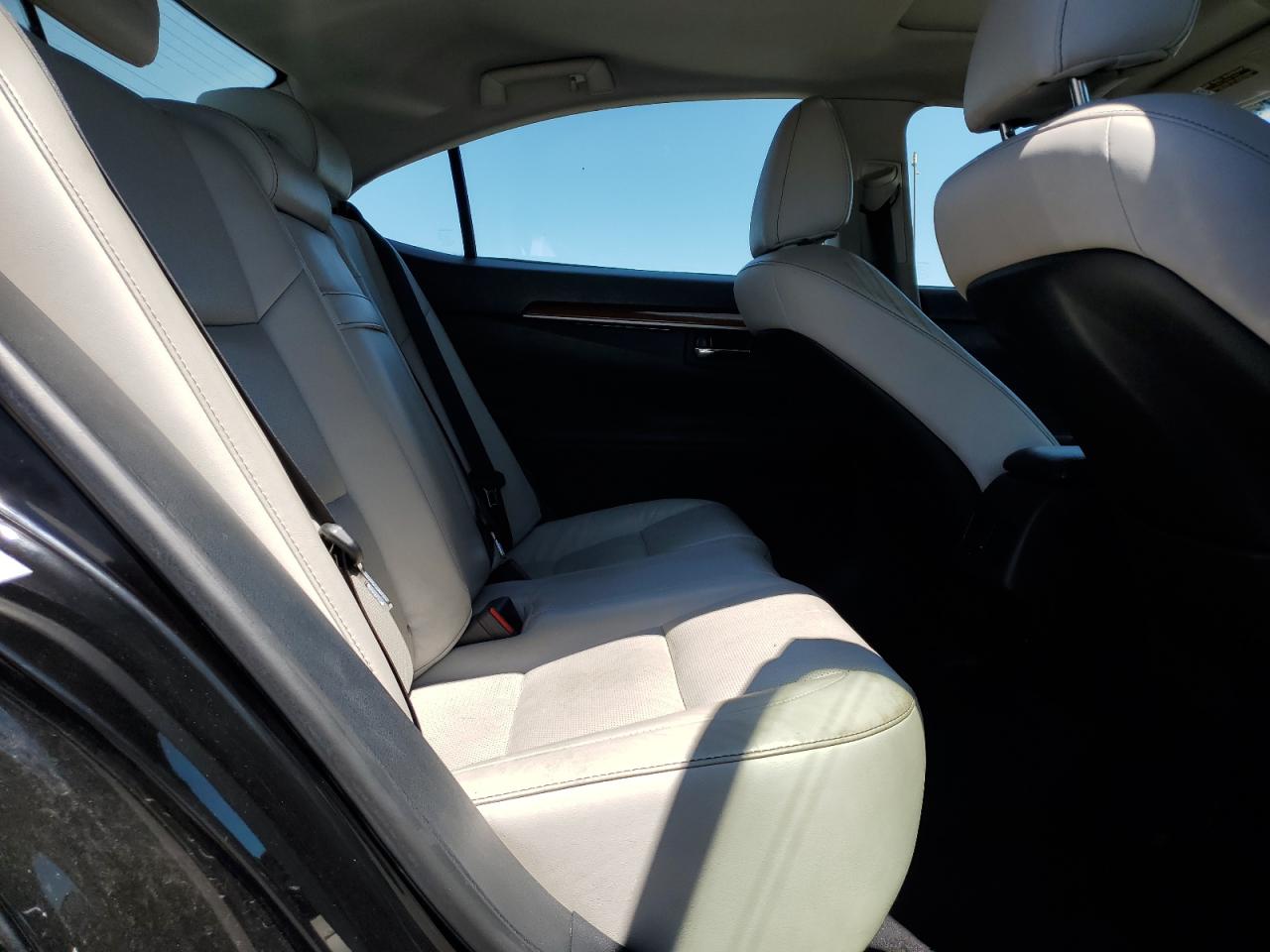 jthbw1gg3f2085444 JTHBW1GG3F2085444 2015 Lexus Es 300H