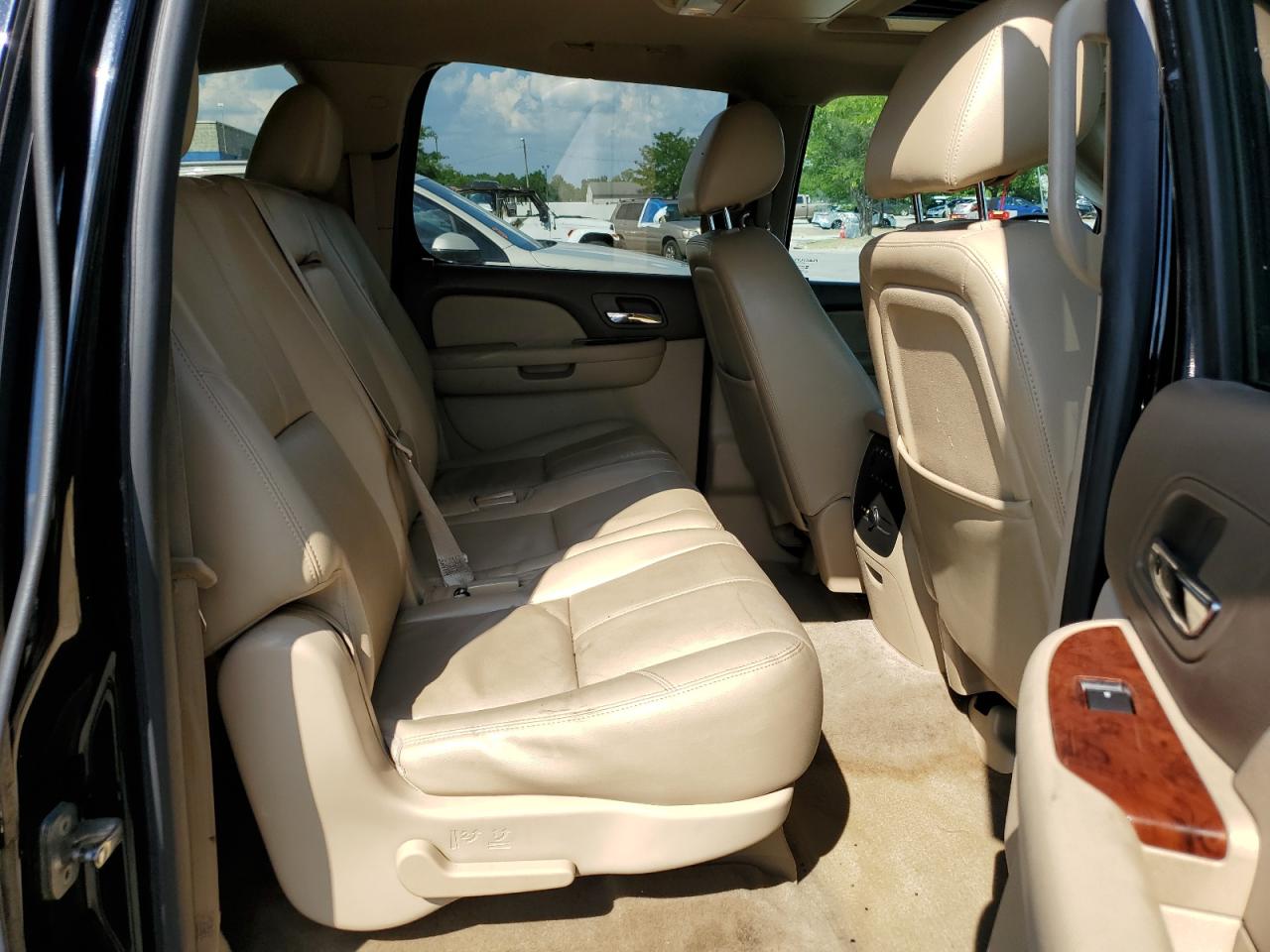 2014 Chevrolet Suburban K1500 Lt VIN: 1GNSKJE73ER193012 Lot: 64617935