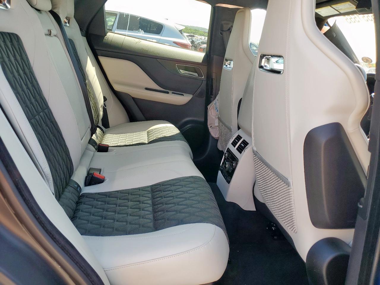 sadcz2ee9la660317 SADCZ2EE9LA660317 2020 Jaguar F-Pace Svr