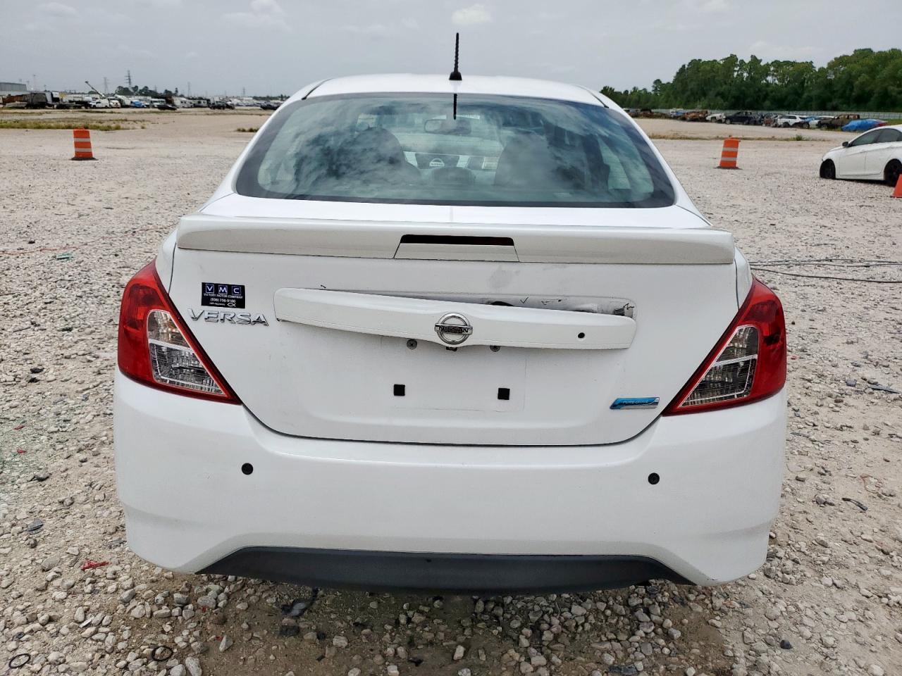 2016 Nissan Versa S VIN: 3N1CN7AP1GL871752 Lot: 65260495