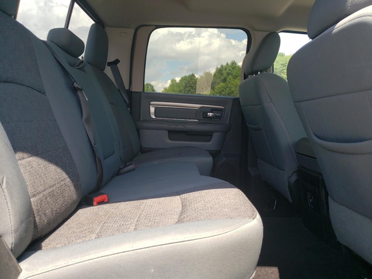 2017 Ram 1500 Slt VIN: 3C6RR7LT4HG784645 Lot: 63433775