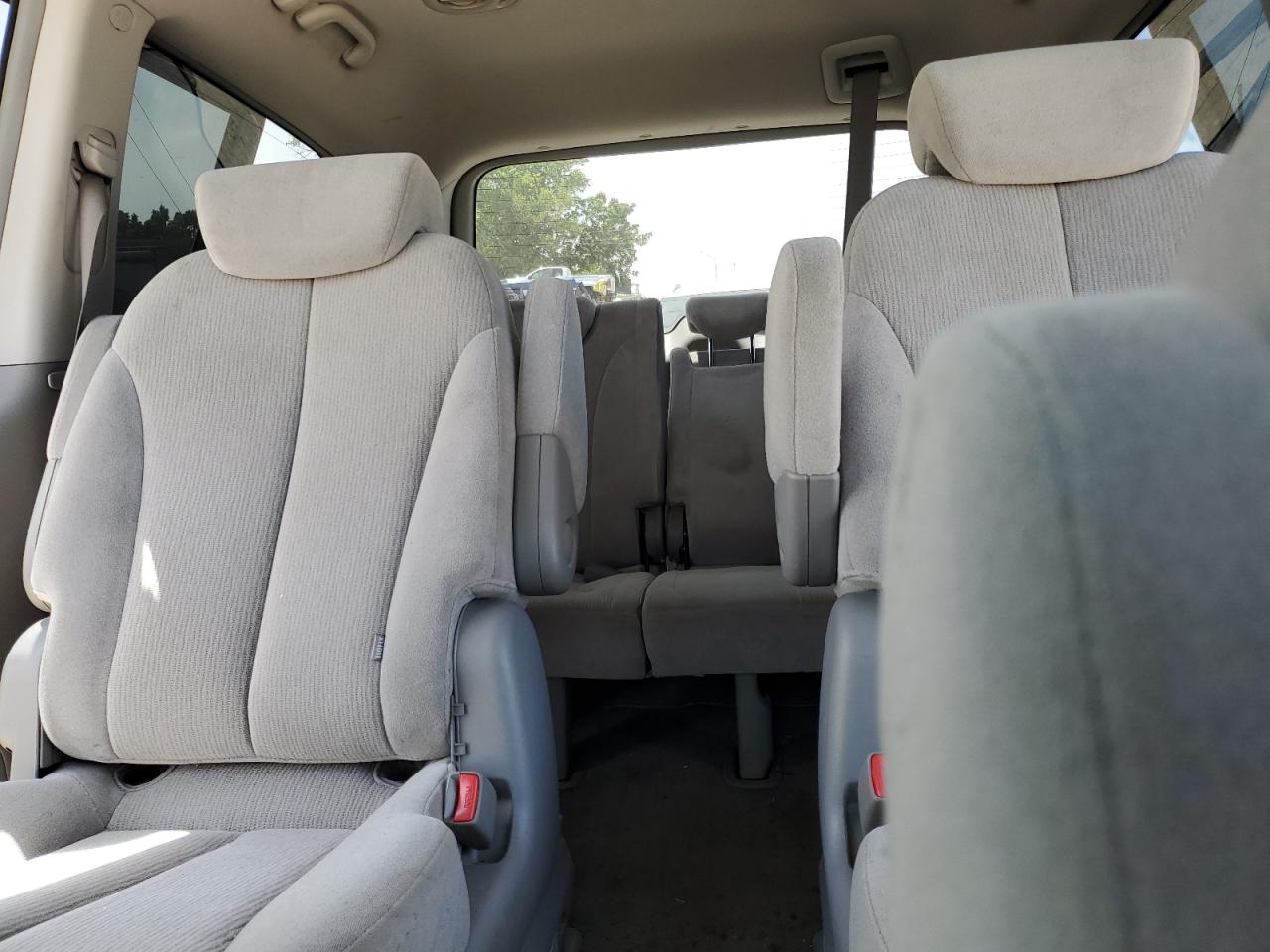 2006 Kia Sedona Ex VIN: KNDMB233866060174 Lot: 63053655