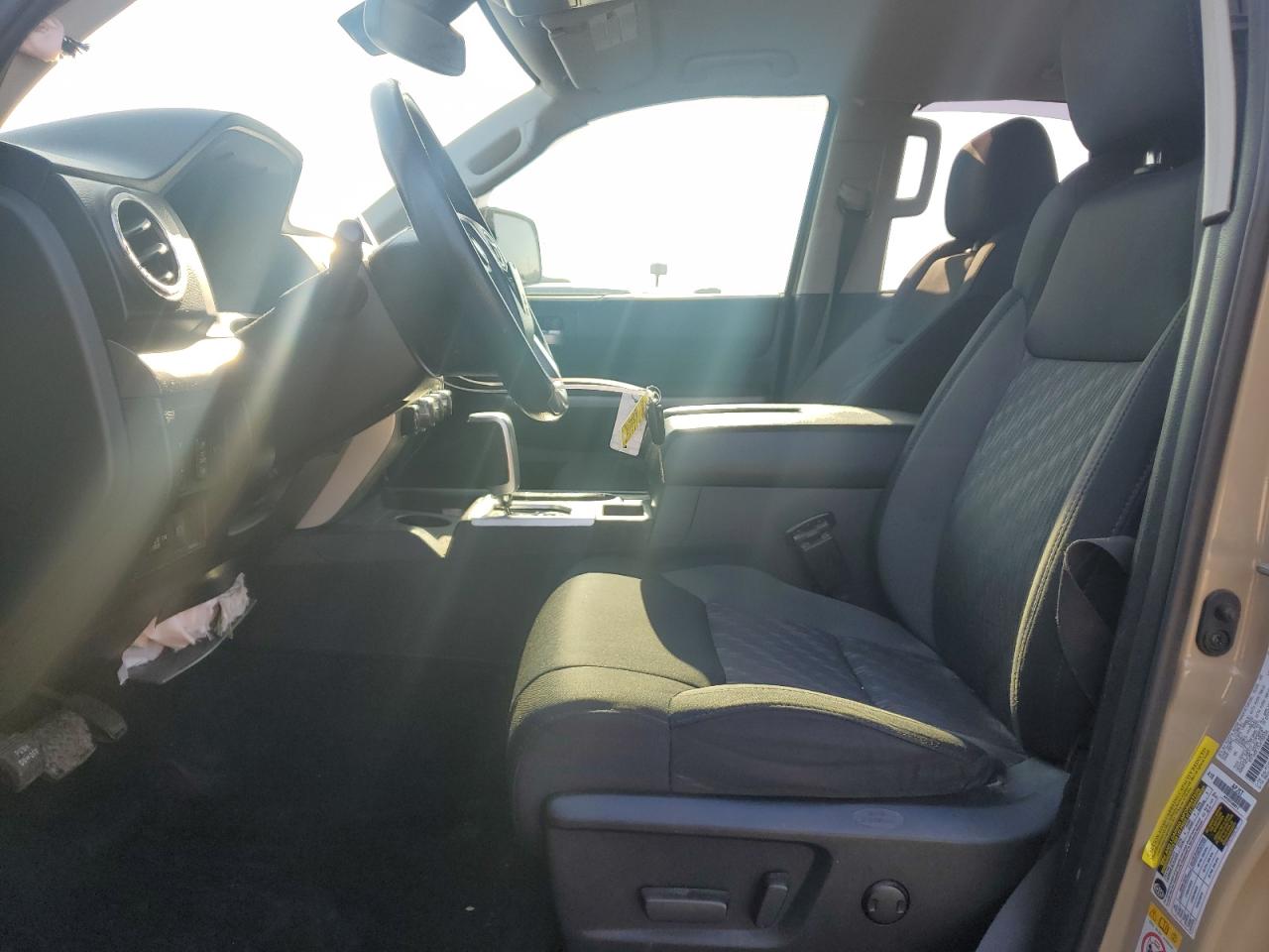 2018 Toyota Tundra Double Cab Sr VIN: 5TFUW5F15JX720335 Lot: 65957535