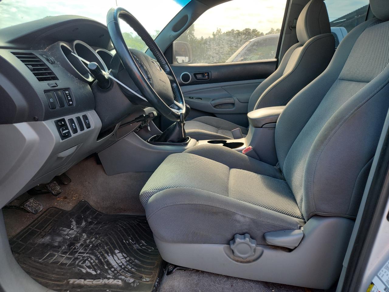 2010 Toyota Tacoma Prerunner Access Cab VIN: 5TETU4GN7AZ686792 Lot: 64354255